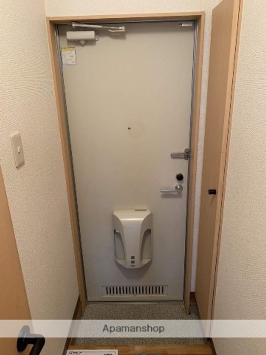 アヴェニールTOKAIの玄関