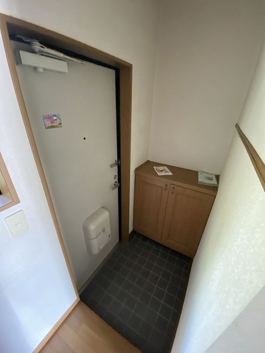 クラウンハイツⅢ(北矢名)の玄関