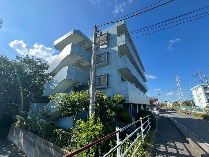 ラポール鶴嶺の外観