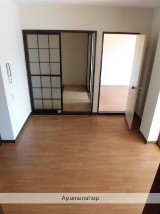 ドミール湘南の居間