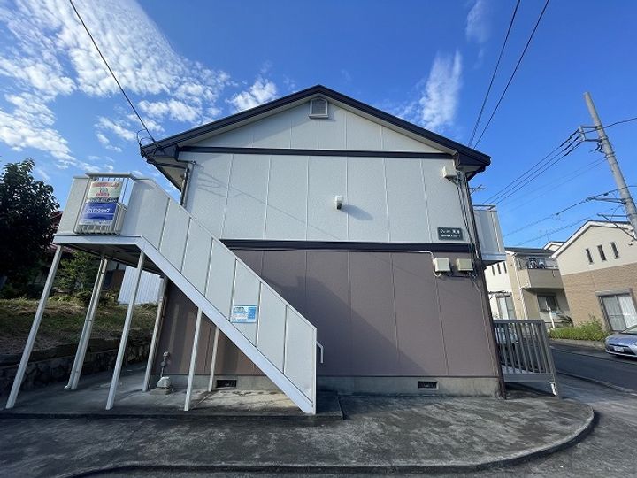 クレスト東海の外観