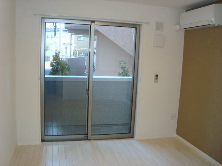 ベルクラージュ00202の居間