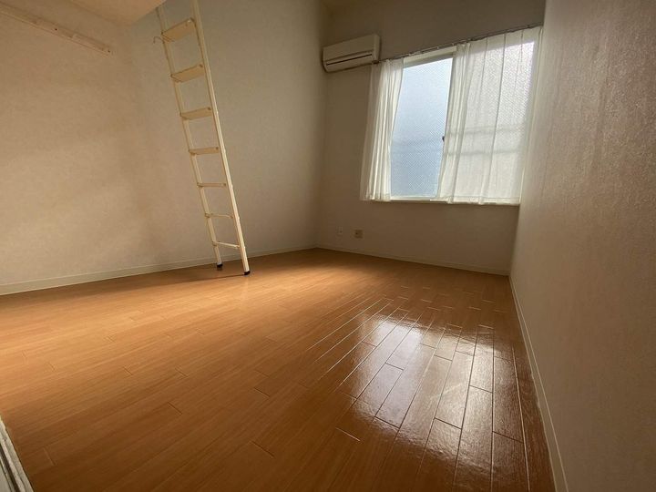 ラソネット石田の居間