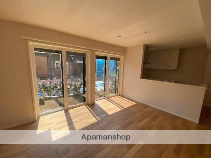 神奈川県藤沢市弥勒寺2丁目(一戸建)の賃貸物件の居間