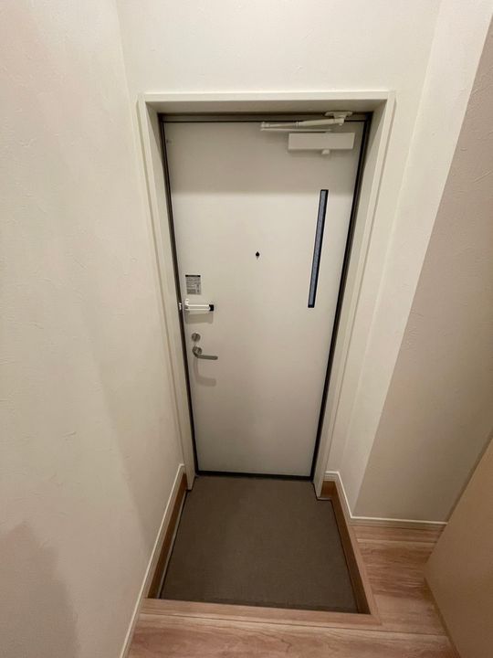 フルセイル高座渋谷Ⅱの玄関