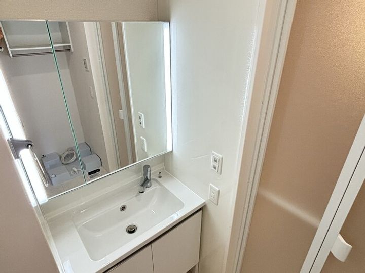 ドムス・クレストのその他画像