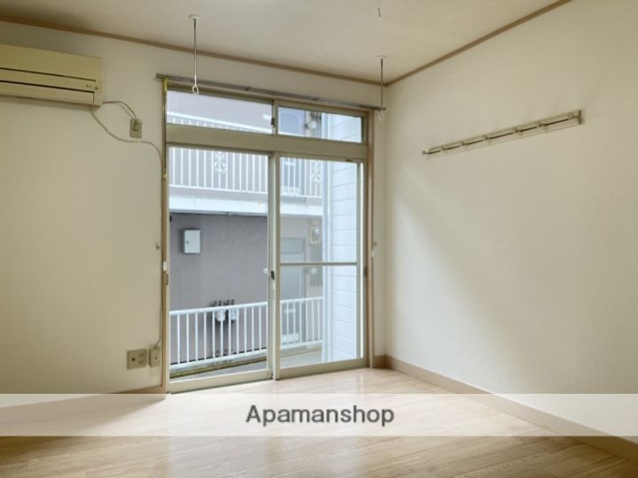 ハイツぴあ103の居間