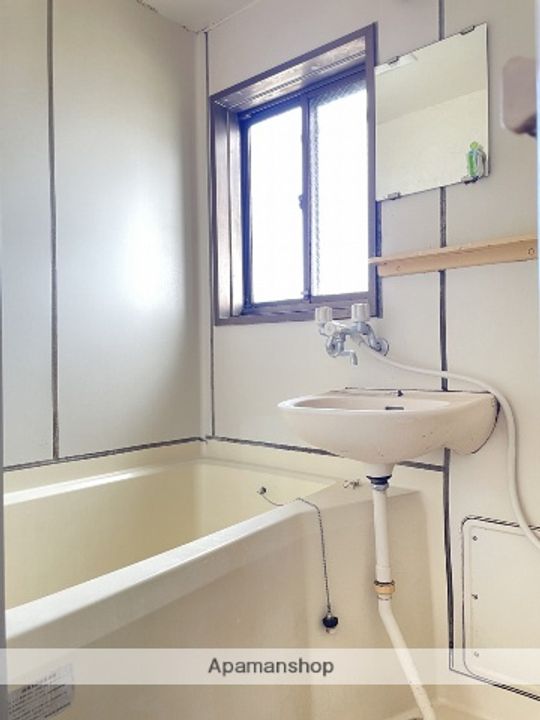 キャッスル三保203の居間