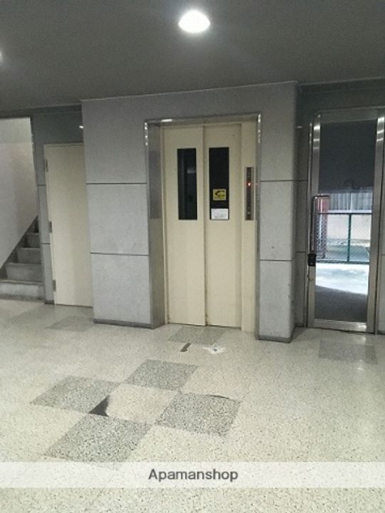 リバティープラザ東大通の外観