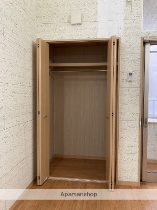クエストAの内装