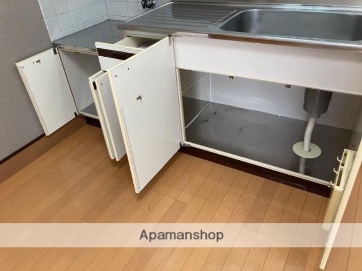 ラグーン神道寺南B101の内装