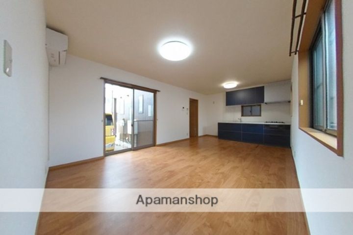 新潟県新潟市中央区近江2丁目(一戸建)の賃貸物件戸建ての居間