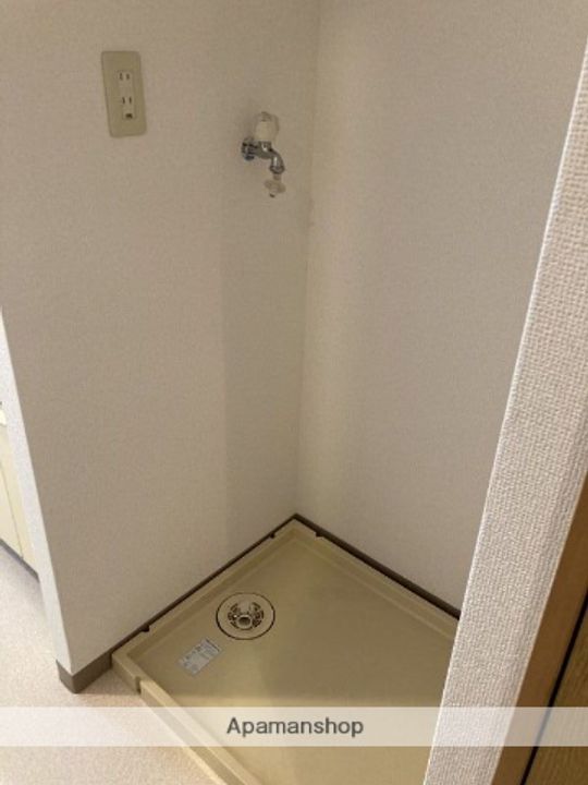 ヴィラ東中通の内装