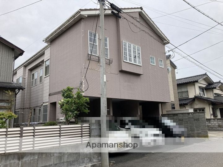 クレセントブルースカイの外観