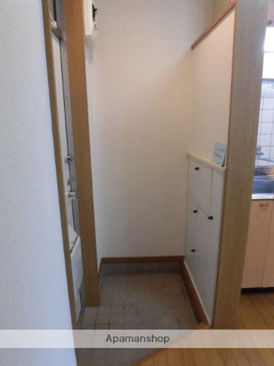 ピジョンBの玄関