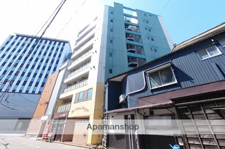 サンシャルム万代の外観