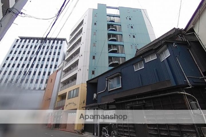 サンシャルム万代の外観