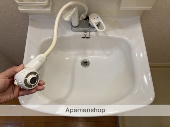 サンヘルメス尾山206の内装