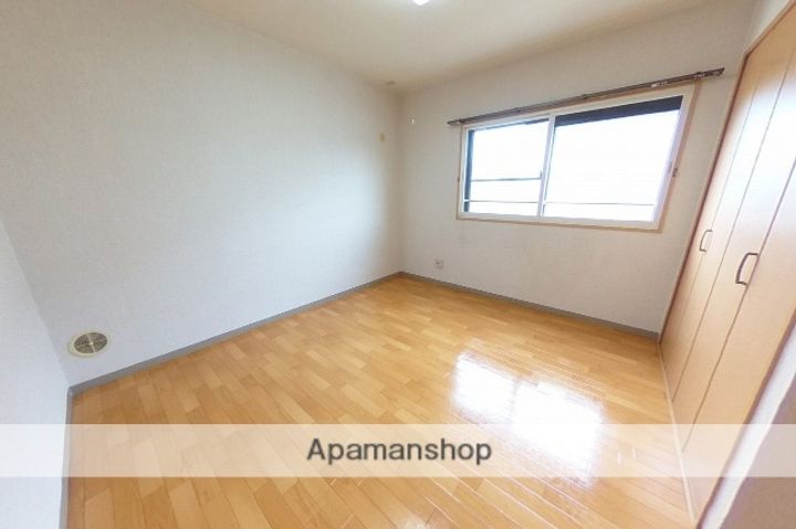 サンヘルメス尾山206の内装