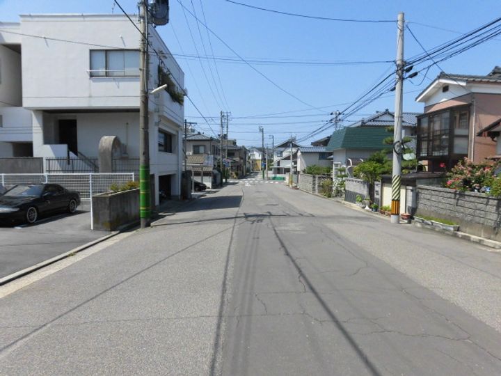 ラ・フィエスタⅠの周辺