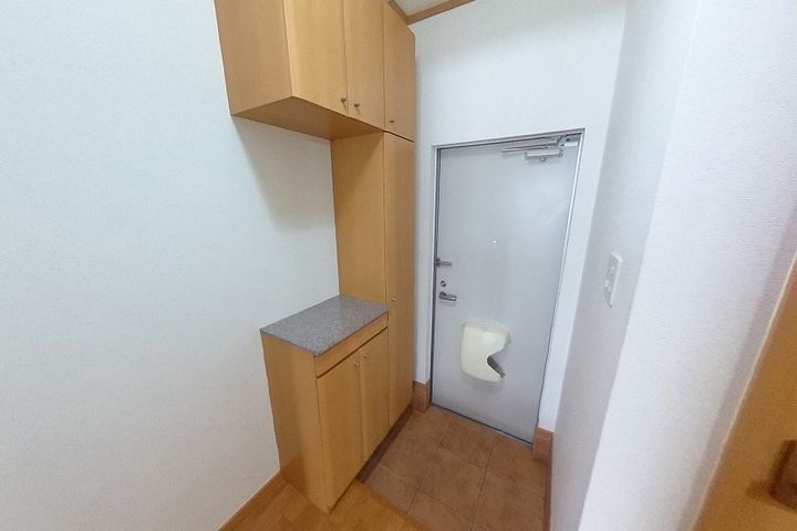 クレスト楓の玄関