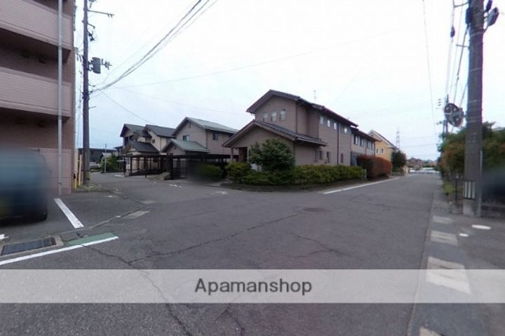 サン・ローズの周辺