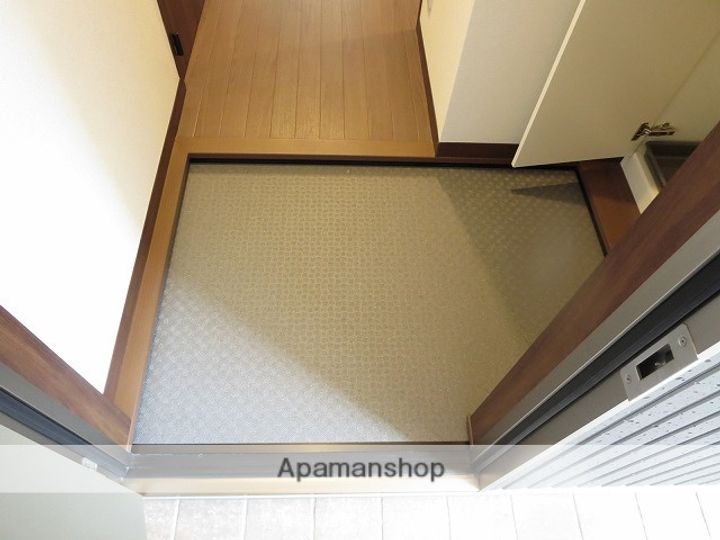 アーバン上大川前103の玄関