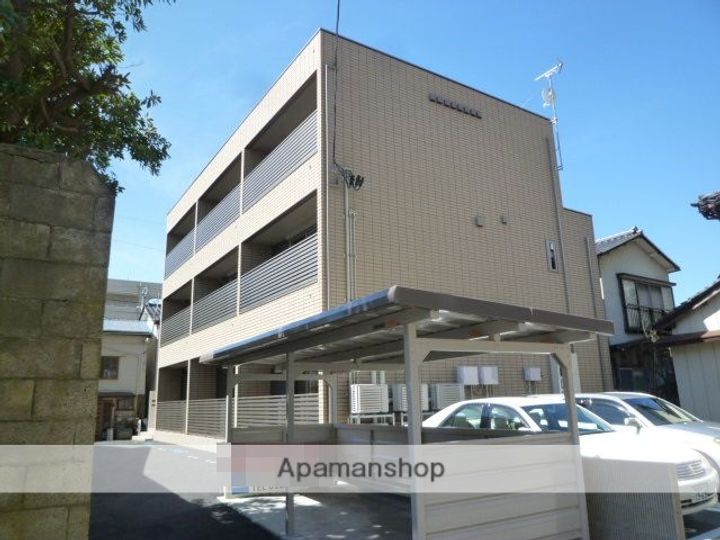 アーバン上大川前103の外観