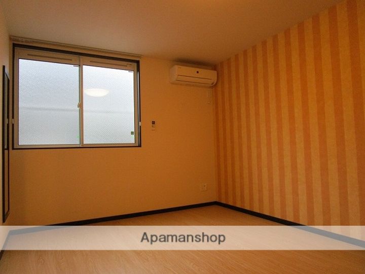 コニファー西大畑の居間