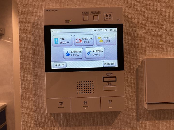 ロイヤルパークスER万代0818の内装