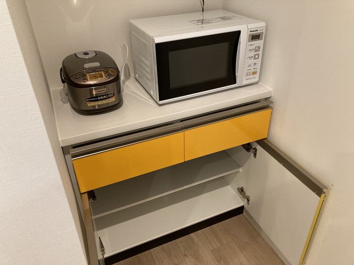 ロイヤルパークスER万代0818の内装