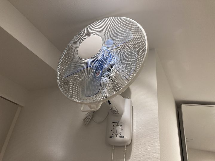 ロイヤルパークスER万代0818の内装