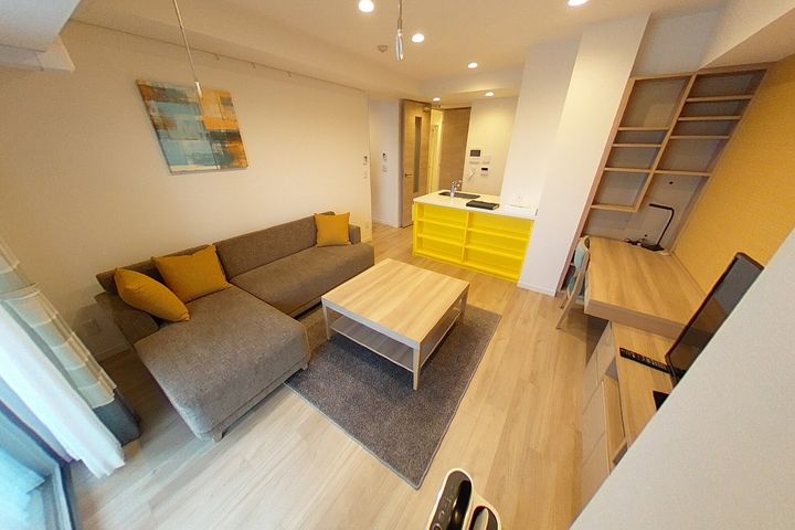 ロイヤルパークスER万代0818の居間