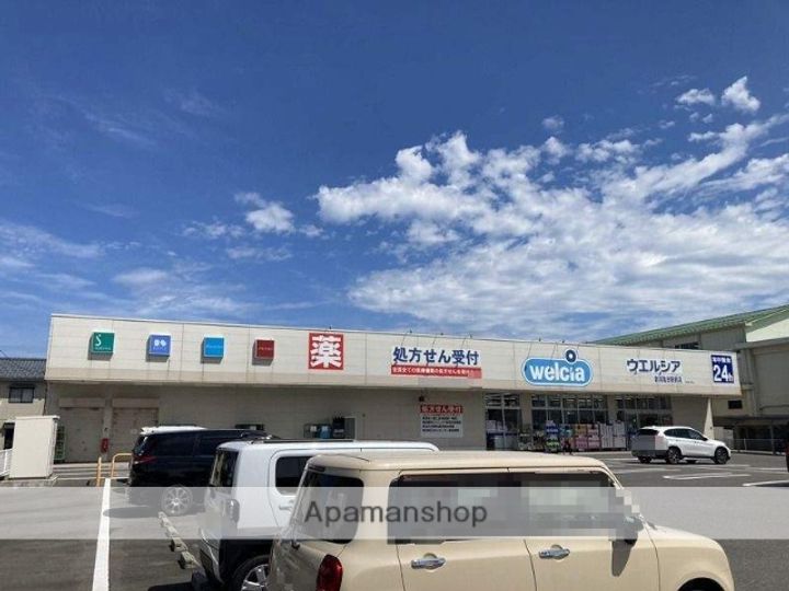 ファーストクラス亀田大月の周辺