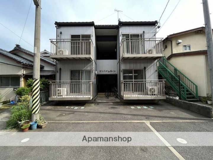 サンハイム弘和の外観