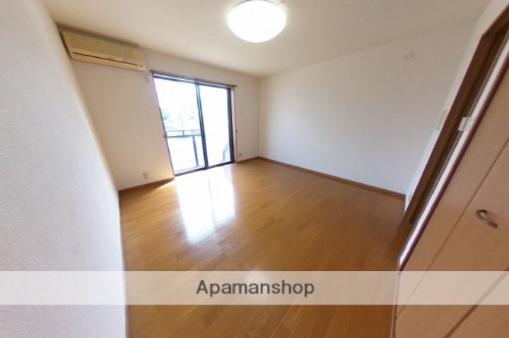 パーシモンコートの居間