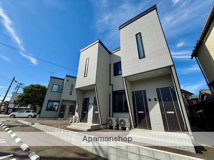 新潟県新潟市中央区関屋本村町1丁目の賃貸アパートの外観