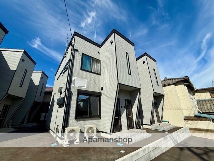 新潟県新潟市中央区関屋本村町1丁目の賃貸アパートの外観