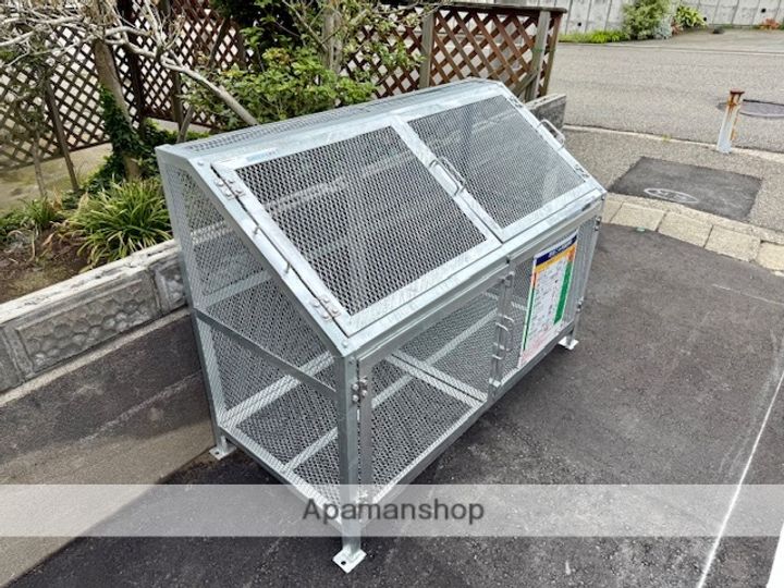 新潟県新潟市中央区関屋本村町1丁目の賃貸アパートの外観