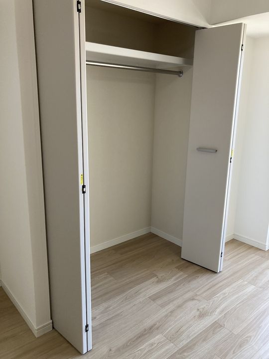 ロイヤルパークスER万代0510の内装