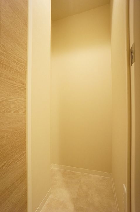 ロイヤルパークスER万代の内装