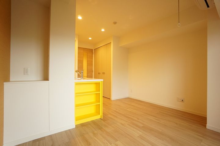 ロイヤルパークスER万代の居間