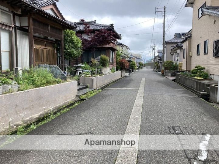 ハイクレスト101の周辺