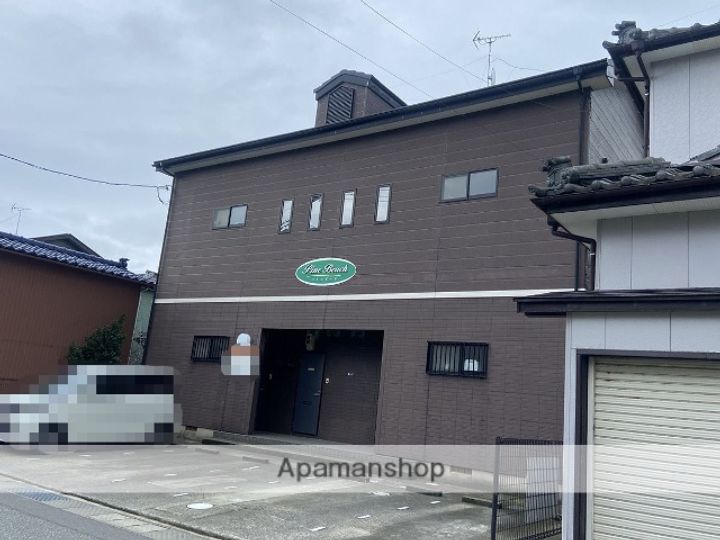 パインビーチの外観