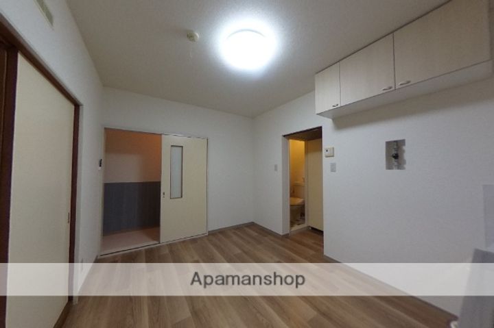 ハイツレジェンドの居間