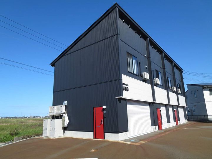 スクーデリアUNOS2の外観