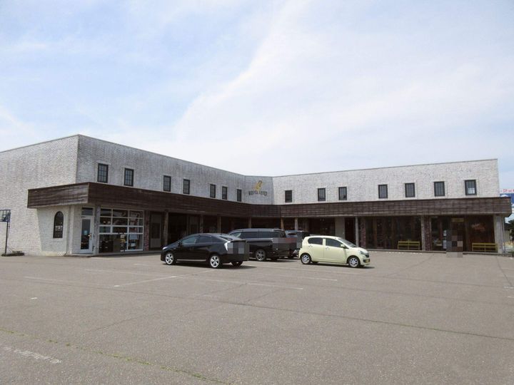 スクーデリアUNOS2の周辺