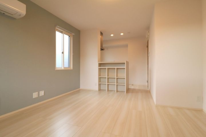 マウント.ナンバ スプリングの居間