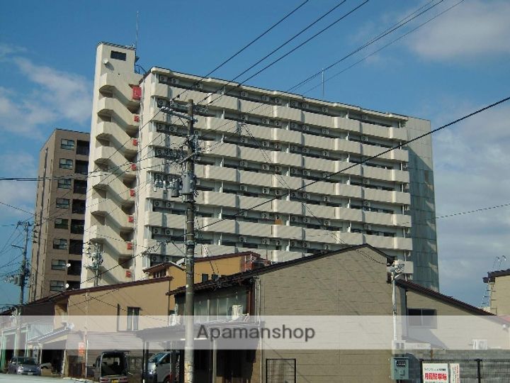 グレイス・コート高田502の外観