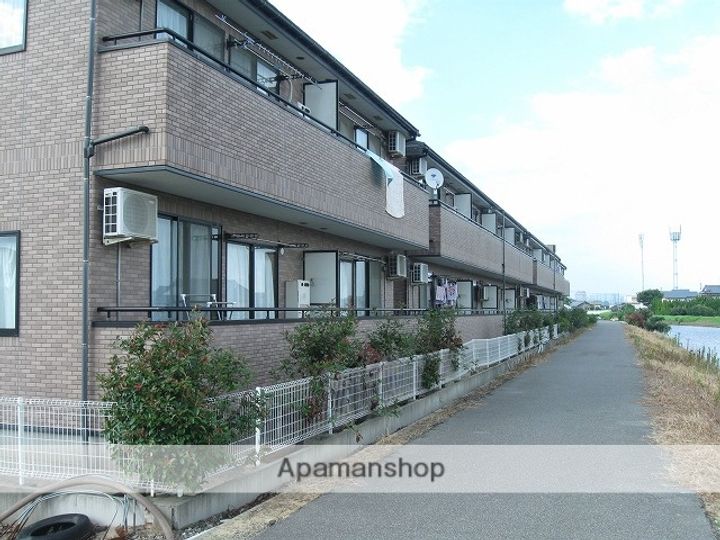 レジデンスK A棟101の外観
